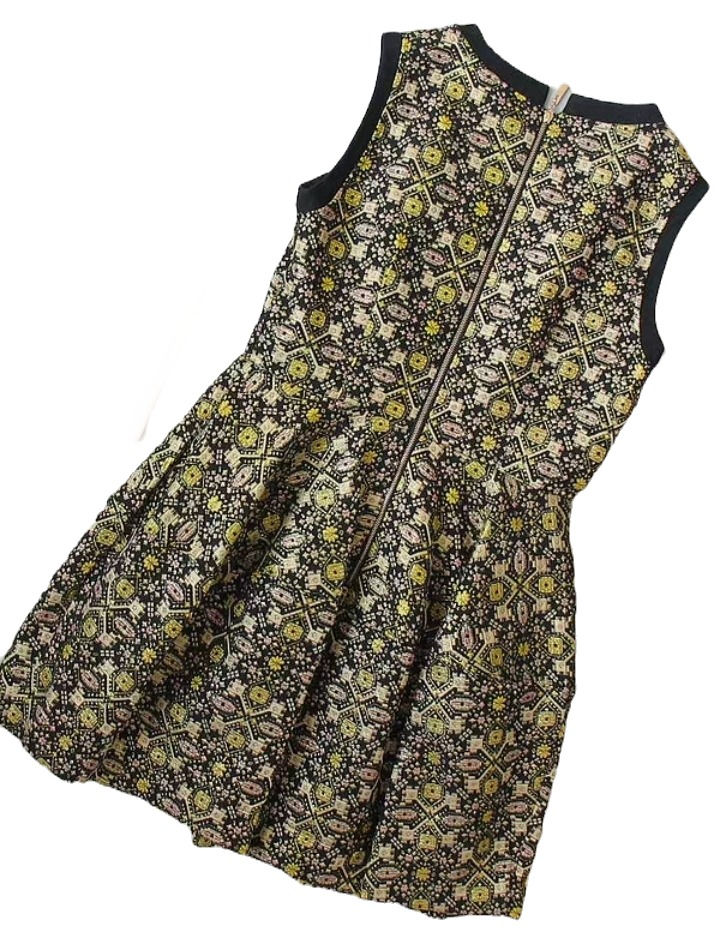 Thumbnail: Black and gold sleeveless  balloon bottom  style evening dress
