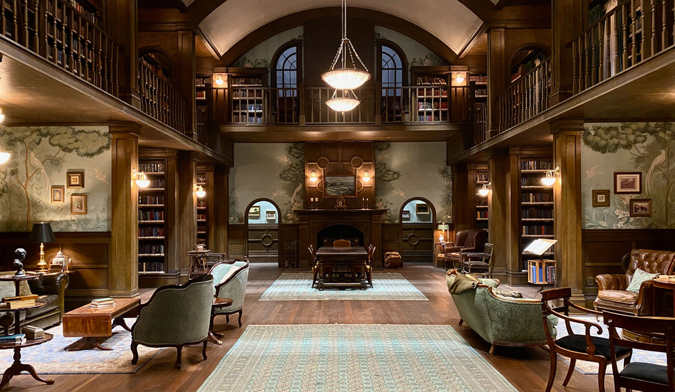 The Midnight Club - Int. Brightliffe Library