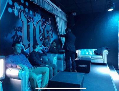 Spectacle d'hypnose en soirée entreprise par Jérémy ALLIMANN Magicien Mentaliste Lyonnais