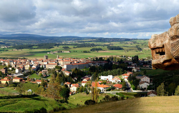 bete du gevaudan chemin de compostelle saugues