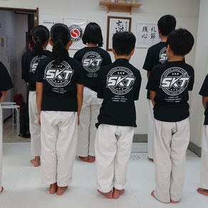 大田区 萩中 志誠會 空手 水曜18:00の背中です!