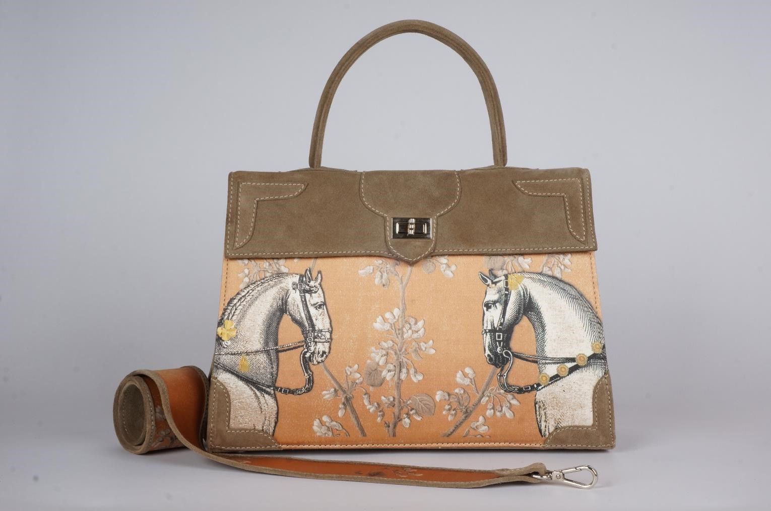 Marquise  daim beige foncé "rencontre équestre terra cotta" 9946