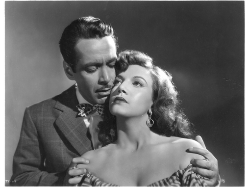 Ernesto Alonso y Isabel Corona en Trotacalles (1951) de Matilde Landeta