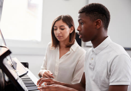 Four Good Reasons to Take Music Lessons Online