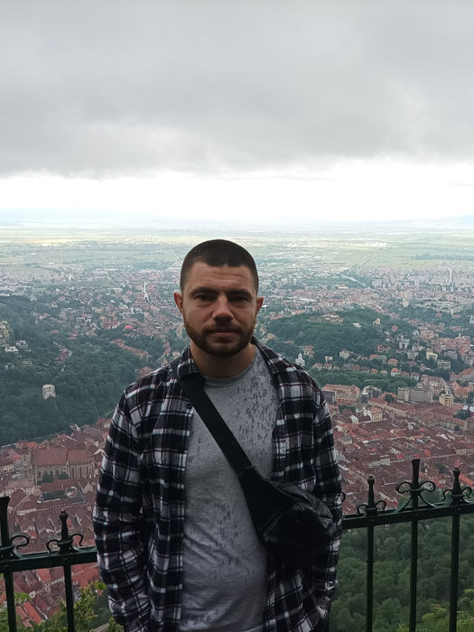 Костянтин Валентинович Мірошниченко, український військовий, позивний «МІРОШ». Фото та відео з особистого архіву. Меморіальна сторінка загиблого захисника України.