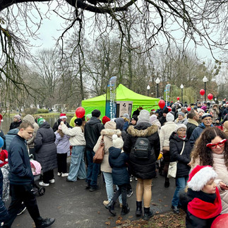 VI Mikołajkowy Spływ Kłodawką z EuroJumelages – magia, tradycja i uśmiech na każdej twarzy!