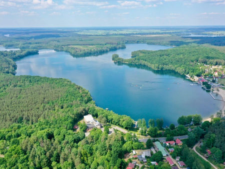 Majówka 2026 nad Jeziorem Lipie – idealne miejsce na spokojny wypoczynek nad wodą