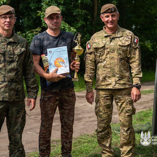 Wędkowanie połączyło służby nad Obrą