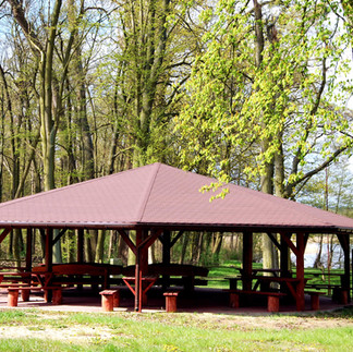 Zespół kempingowo-namiotowy w miejscowości Ługi