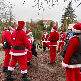 VI Mikołajkowy Spływ Kłodawką z EuroJumelages – magia, tradycja i uśmiech na każdej twarzy!