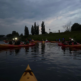 Noc Kupały na Warcie w Gorzowie zachwyciła tysiące. Płonące pochodnie, kajaki i magia, której miasto nie widziało od lat