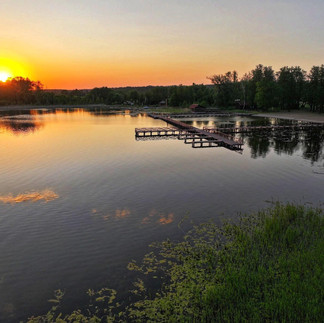Magia zachodu słońca nad Jeziorem Osiek