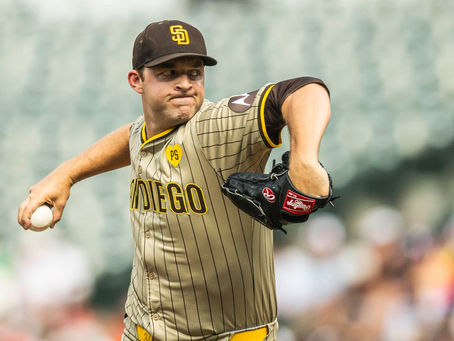 Padres Sign King
