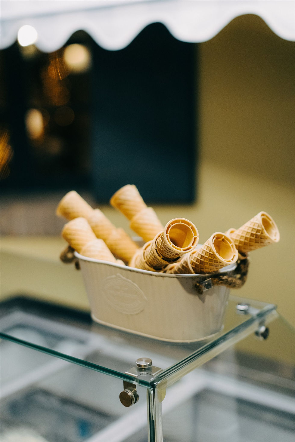 destination wedding in italy scones for gelato