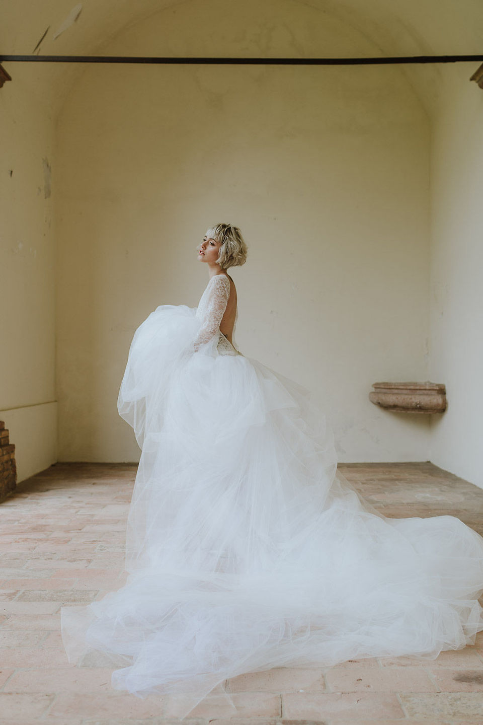 gold wedding styled shoot in italy