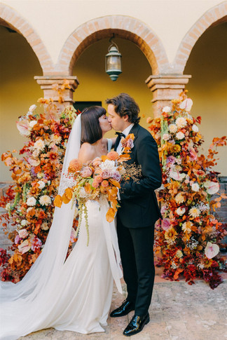 destination wedding in le marche, wedding at conventino di gradara