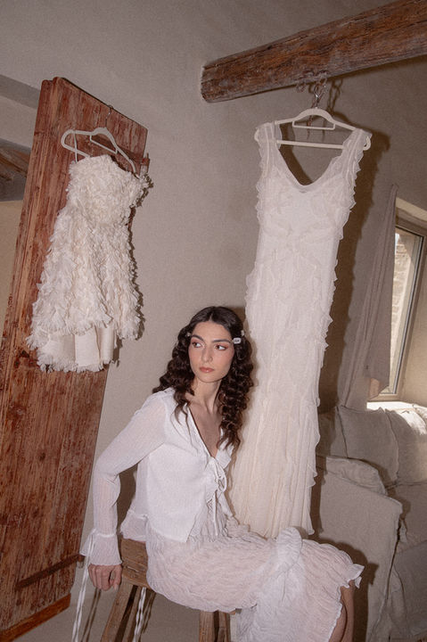 micro wedding at casa centofinestre, le marche, italy