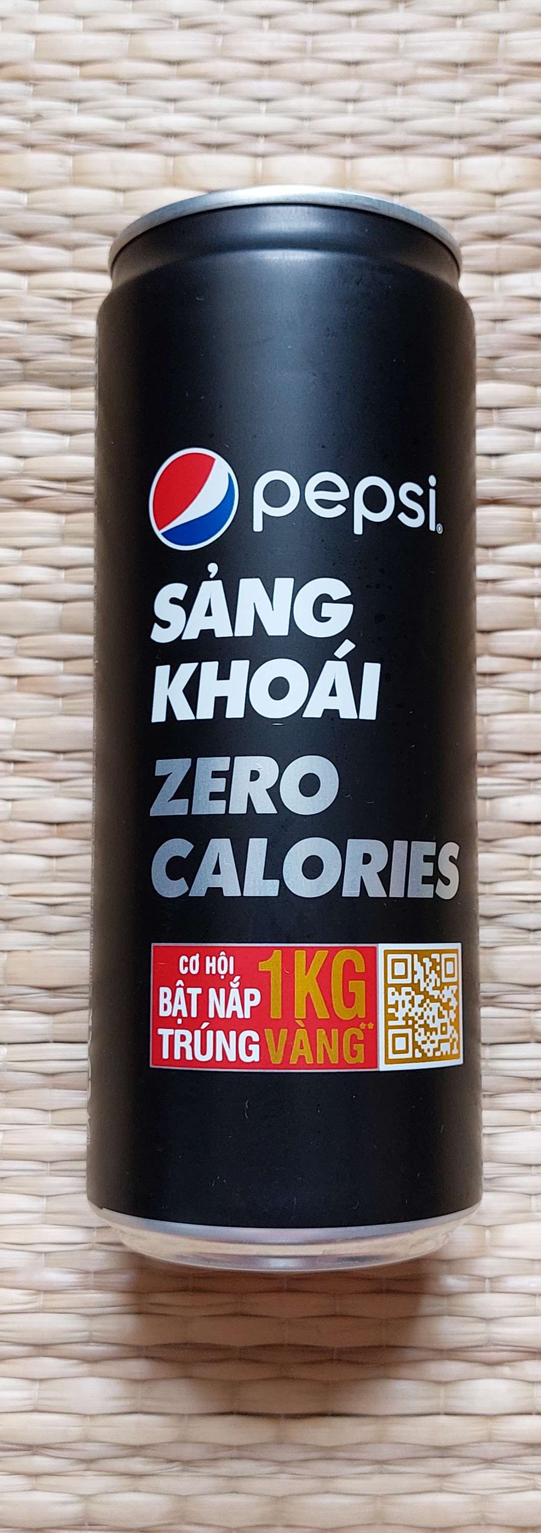 Vietnam-Pepsi-Zero-Calories-Sang-Khoai-Co-Hoi-Bat-Nap-Trung-1-kg-Vang-sleek-320ml-design-found-Jan-2023