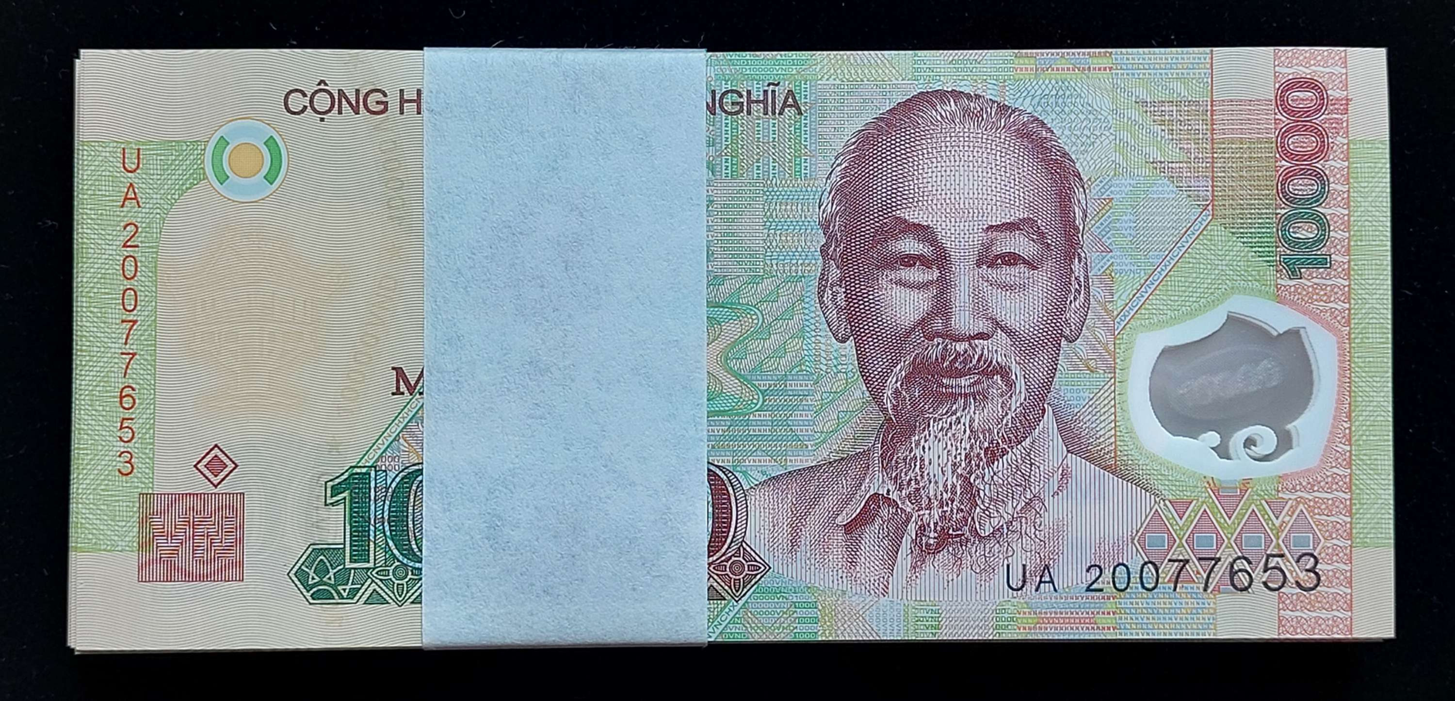 2020-p-119-10000-dong-Vietnam-bundle-100-polymer-banknotes