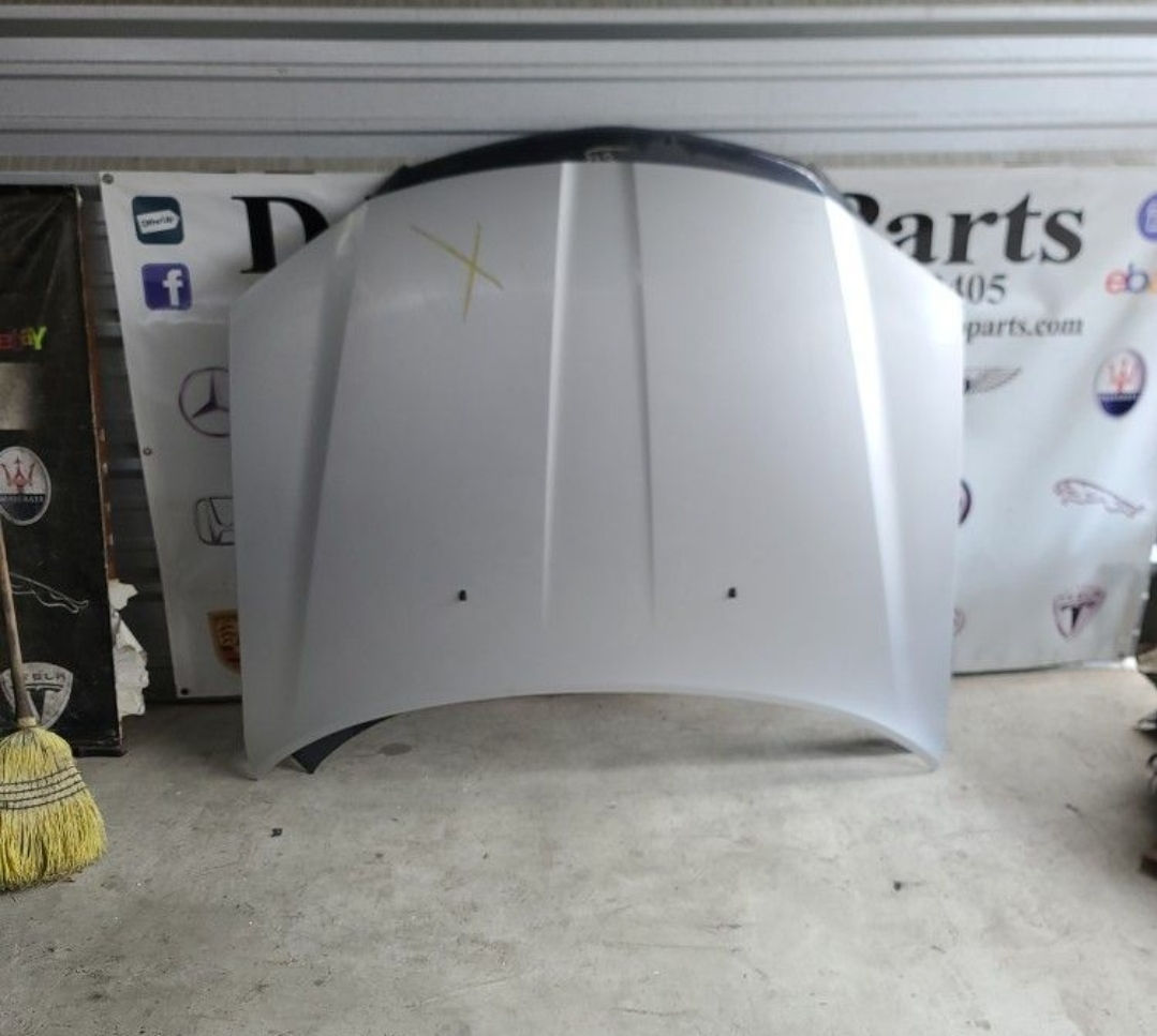 12.13.18 chrysler 300 hood 