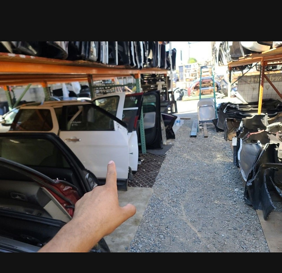 Miniatura: 11.12.15 ford explorer right front door $750 left front $750 rear each $700