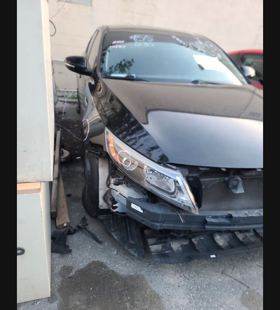 Thumbnail: 15 optima fenders $175 each  Airbags   engine 2.4$2200 suspention assembly rear 