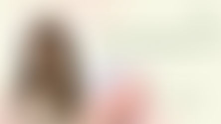 So Sánh Tóc Giả Sợi Tơ Và Tóc Thật: Nên Đầu Tư Loại Nào?