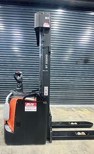 gerbeur bras plateforme 5400 mm 5.4m 1600 kg 1.6 tonnes toyota aveyron rodez tarn cantal