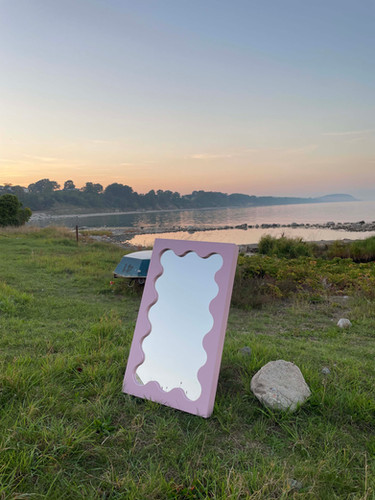 Curvy Mirror Mini | Gustaf Westman