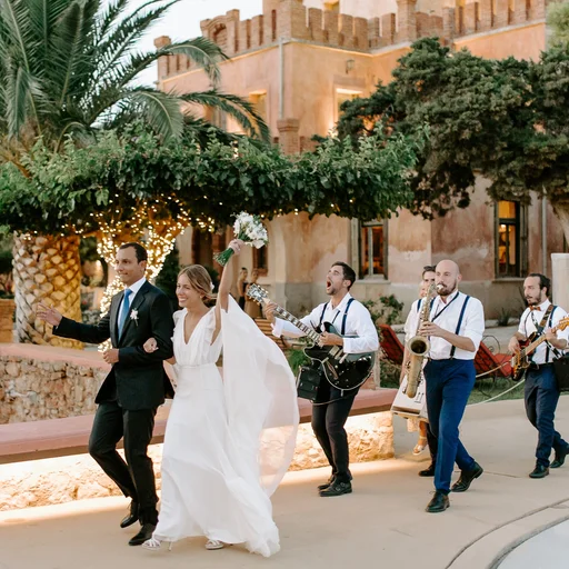 Luxury wedding music performance