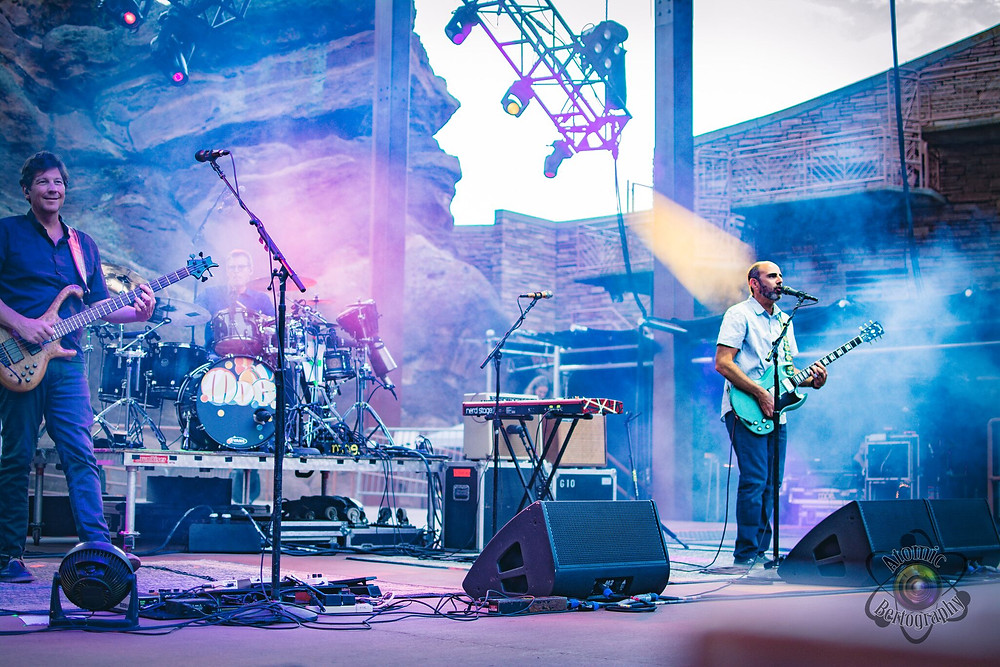 Moe on stage
