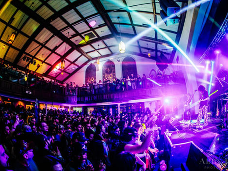 Pigeons Playing Ping Pong Flock to Ohio for Two-Night Run