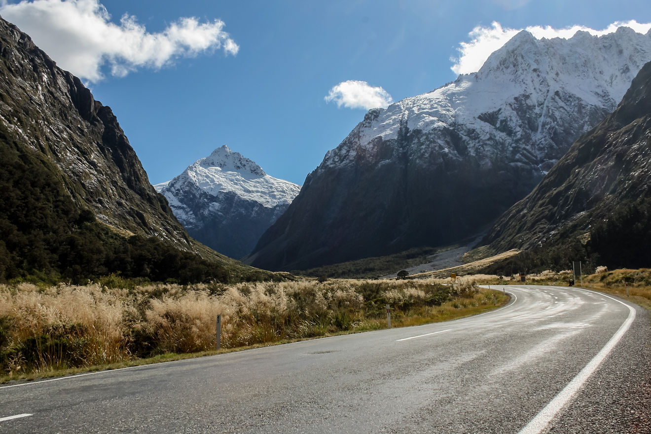 Milford road new zealand