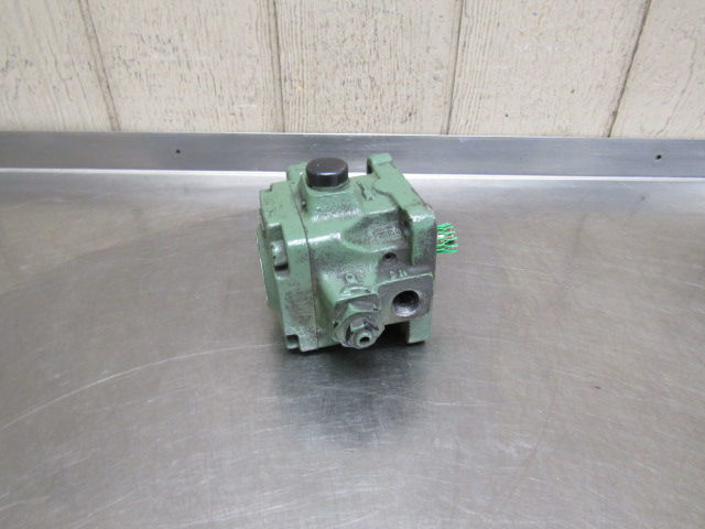 Thumbnail: Nachi VDR-1B-2A3-22 Hydraulic Vane Pump 40 L/min 10.56 GPM
