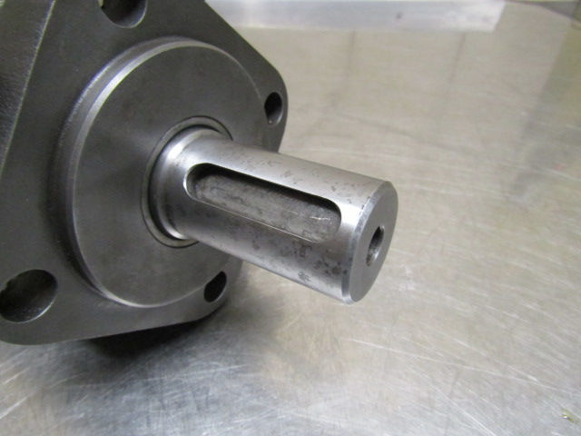 Thumbnail: Hubtex #3050403 Hydraulic Motor 1-1/4" shaft
