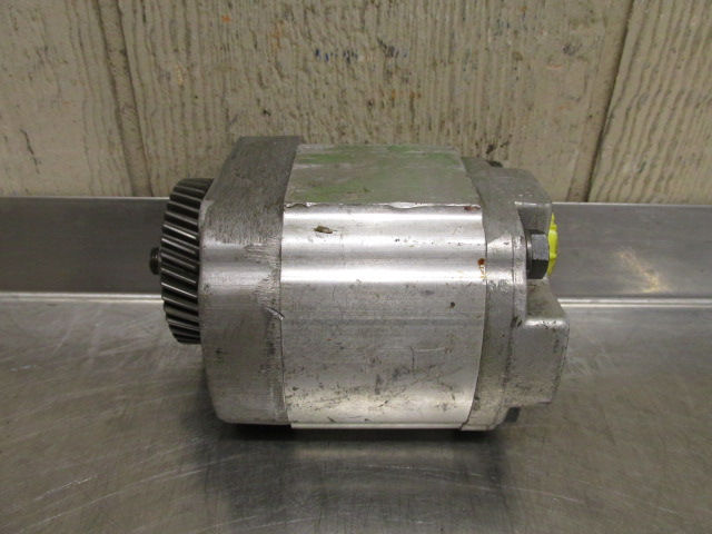 Thumbnail: Parker PA-03652 3359200593 Hydraulic Gear Pump 5.45 GPM @ 1725 RPM 0.73 cu.in