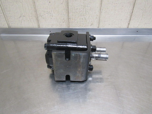 Thumbnail: Permco 5100 Series CM-512-20-RH Hydraulic Gear Pump 37.5 GPM
