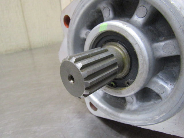 Thumbnail: Eaton 70553-LAS Hydraulic Variable Displacement Piston Pump