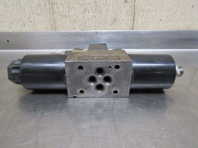 Thumbnail: Tokimec DG4SM-3-6C-P7-H-PC1-52 Hydraulic Directional Control Solenoid Valve