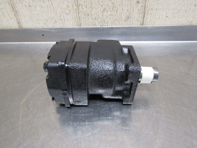 Thumbnail: OEM White RS03010100 Hydraulic Roller Stator Motor 3.2 cu.in