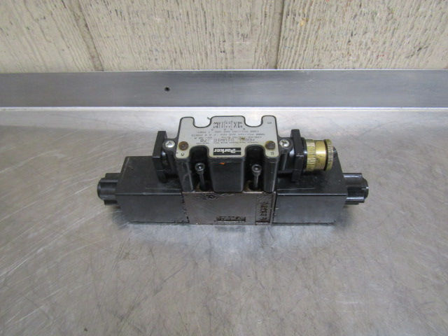Thumbnail: Parker D1VW1CVY-70 Hydraulic Directional Control Solenoid Valve 120v