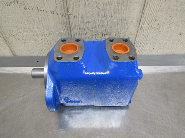 Thumbnail: OEM Vickers 35M80A-1C20 Hydraulic Vane Motor 4000 RPM 5.1 cu.in
