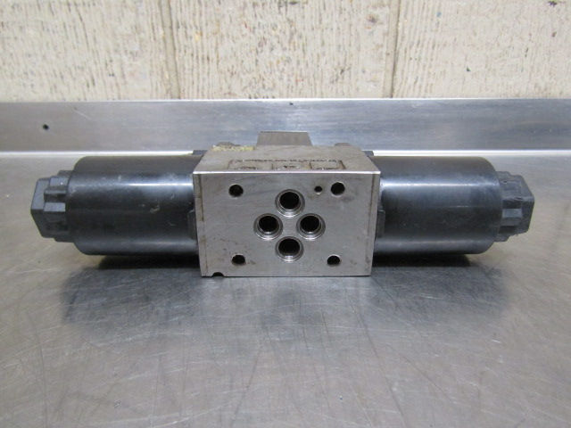Thumbnail: Tokimec DG4SM-3-6C-P7-H-52 Hydraulic Directional Control Solenoid Valve