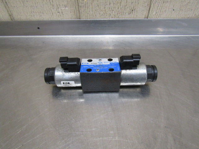 Thumbnail: Vickers DG4V-3M-6C-M-KUP5D-H7-65 Hydraulic Directional Control Solenoid Valve