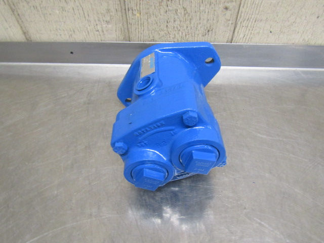 Thumbnail: OEM Vickers MFB10-UY-31 Hydraulic Piston Motor 8.11 - 13 HP  10 GPM @ 1800 RPM