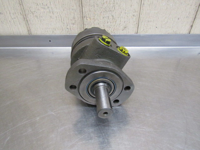 Thumbnail: Danfoss White RE24081310 Hydraulic Roller Stator Motor 22.85 cu.in REBUILT
