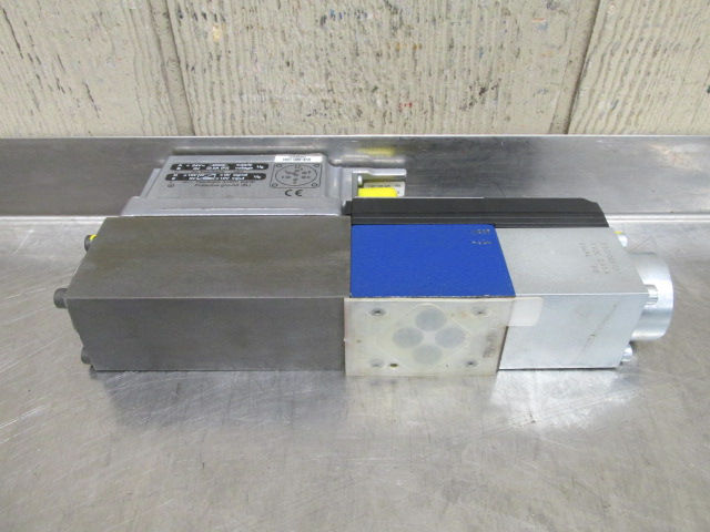 Thumbnail: Rexroth 0811404141 Hydraulic Proportional Valve 4WRPE-6-E32SJ-21/G24K0/A1M