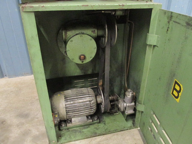 Thumbnail: Dake V-16 Vertical Bandsaw 16" x 10" Variable Speed Band Saw 3 PH