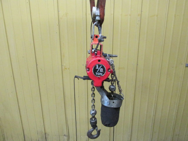 Thumbnail: Ingersoll Rand ARO 7770E-2A10-C6U Pneumatic Air Chain Hoist 10' Lift 1/8 Ton