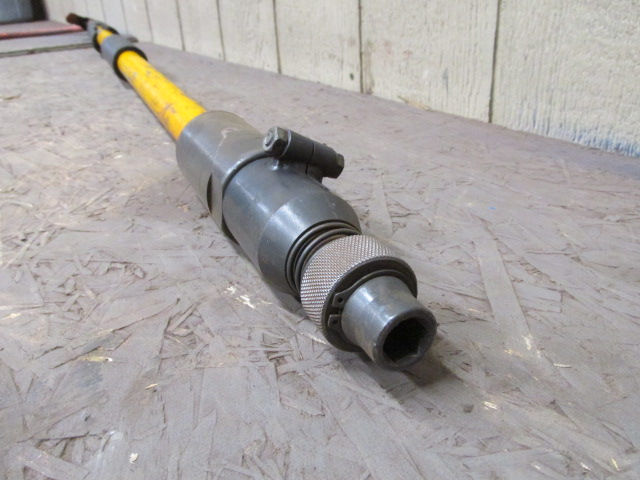 Thumbnail: Edco Air Powered Pneumatic Tile Chisel Scaler Scraper Stripper